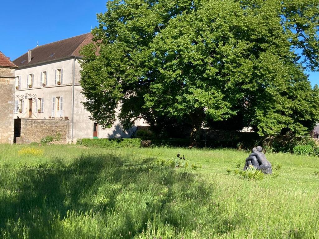 Bed and Breakfast La Buffonnerie Moutiers-Saint-Jean Экстерьер фото